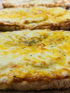Bruschetta 4 fromages